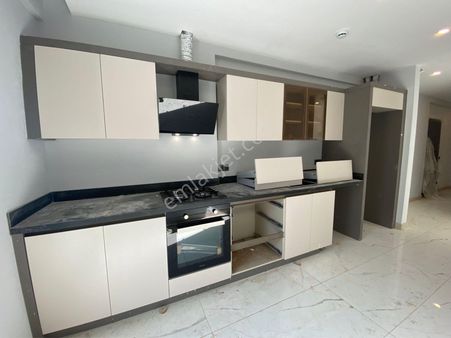 Kuşadası Otogar Arkasın'da 2+1 Sıfır Bahçe Katı Satılık Daire