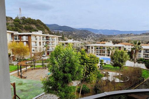 Latmos Gayrimenkul’den Yenikent Verte Vadi Sitesin’de Satılık 3+1 Daire