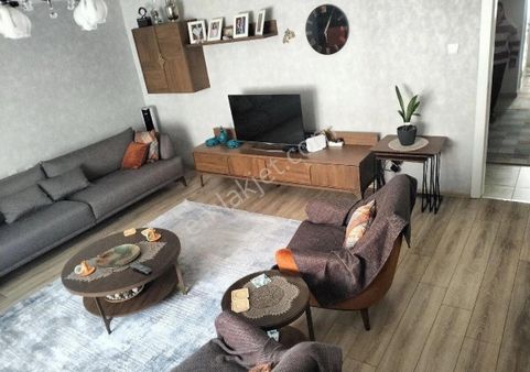 Yenimahalle Merkezde Şehir Hastanesi'ne Ve İvedik Metro İstasyonuna Yürüyüş Mesafesinde 155m2 Arakat