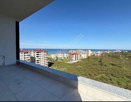 Bulancak Satılık Güzelkonumda Hastane Yanı 9.kat 3+1 Daire