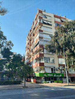 Memurevleri Mah.anafartalar Cd.üzeri 3+1 130m2 Satılık Daire