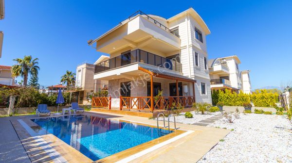 Günlük Kiralık Havuzlu Lüks Villa