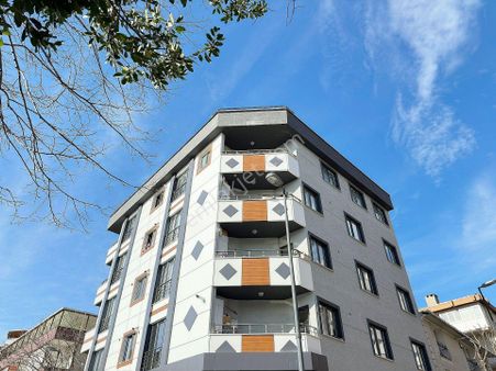 Salih Emlak Tan Güney Cephe 1 Yıllık Bina 6+1 Çatı Dubleks Daire