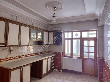 Akpınar Mah Pazar Yanı Satlık Asansörlü 3+1 Yapılı Ara Daire