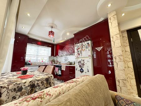 🏡 Göl-san Gayrimenkul’den 🏡 Kurtuluş Mahallesi 2+1 100 M2 Açık Mutfak Satılık Daire