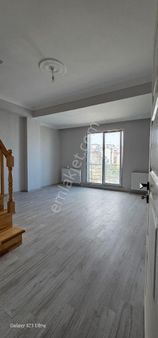 Arnavutköy De Satılık 3+2 Üst Dubleks