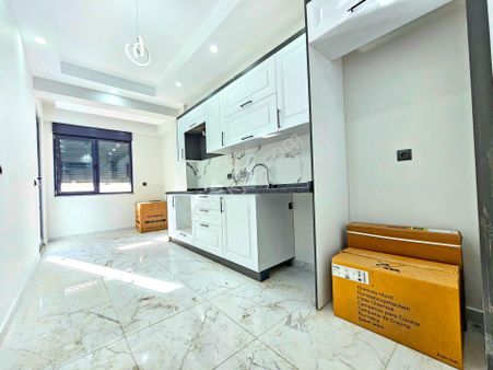 ▶ ▶ Akçay Körfez'den Ara Kat Ebeveyn Banyolu 2+1 Sıfır Satılık Daire