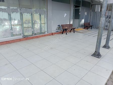 Pendik Fevziçakmak Mahallesinde Satılık Krediye Uygun 700m2 Düz Giriş Depolu Dükkan