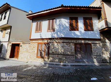 Kaleiçi'nin Kalbinde Restore Edilmiş, İskanlı Kafe - Bar