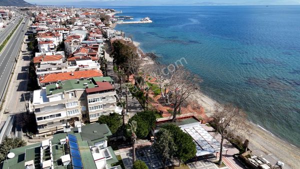 Altınoluk’ta Denize Sıfır Özel Tasarım 2+2 Daire