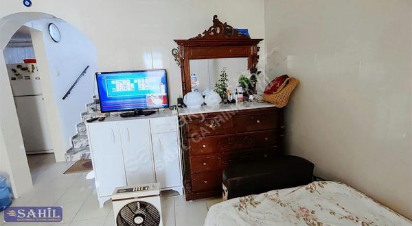 Kuşadası Davutlar Satılık Denize 70 M 2+1 Yazlık