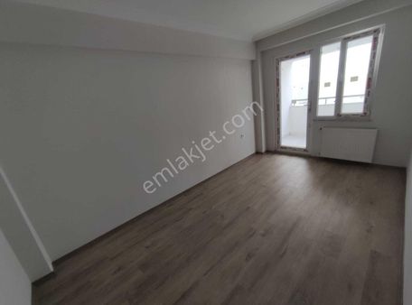 Bandırma Rt Yılmaz Gayrimenkul'den Paşamescit'te Satılık 2+1 Daire