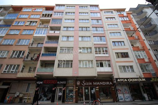 Esgyo'dan Vişnelik Mh Öğretmenler Cadde Üzeri 2+1 Kiralık Daire