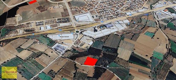 Roma' Dan Mobiliyum Yanında Satılık Ticari Arsa