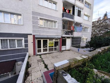 Karabağlar Yurdoğlu Site İçi 30 M2 Satılık Dükkan