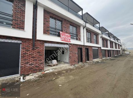 Rw Lıfe// Zincirlikuyu'da Bitişik Nizam Satılık Müstakil Villa