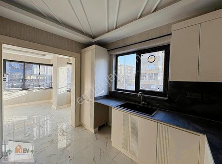 İkiev'den Karacaahmet/beylerbeyi'nde 2.5+1 Sıfır Lüks Daireler