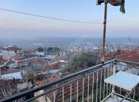 Kemalpaşa Sarılar Köyünde Müstakil Bahçeli Ev