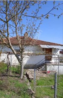 Balya Semizköy'de Satılık Bahçeli Müstakil Köyevi