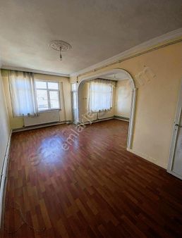 Toprak Mahalle Merkezde Ara Kat Fırsat 80 Mt 2+1 Daire