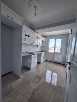 Kapaklı Bahçelievler De Ön Cephe Daire 100 Metrekare