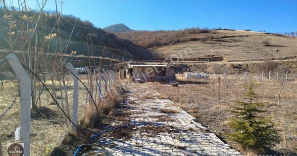 Yollarbaşı Özkes'de Anayol Üstü 1235 M² Tel Örgü Çevrili Su Var