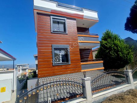 Seferihisar Doğanbey De Satılık 4+1 Trıbleks