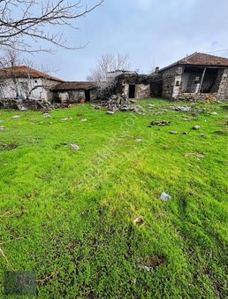 Zeki Emlak'tan Manisa Çamlıca'da Satılık 367 Metrekare Arsa