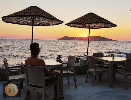 Koyunbaba 'da Plajlı Sitede Satılık 4+1 Villa