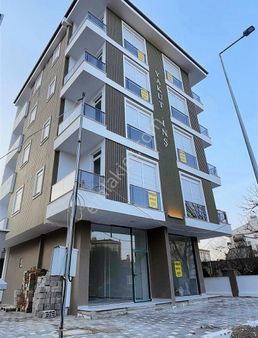 Bahçeyaka Mahallesinde Merkezi Konumda Büro Kat Ofis