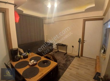 Havuzlu Site İçersinde Arakat Balkonlu D.gazlı 1+1 Satılık Daire