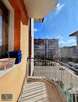 Yüzbaşıoğlu Emlak'tan Emek Mh Cadde Üzeri 3+1 Satılık Daire