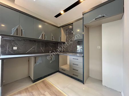 07 Aras Emlak Meydan Tramvay Yakını Sıfır 2+1