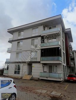 Hendek Yeni Mahallede Satılık 1+1 Ara Kat Daire