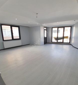 Avcılar D.köşklerde Kapalı Otoparklı Deniz Manzaralı Dublex