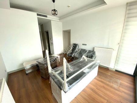 Seba'dan Polat Tower'da Basın Ekspres Cephe 1+1 75m2 Residence