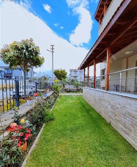 Akarcanın En Kıymetli Bölgesinde Plaja 180 M Mesafede