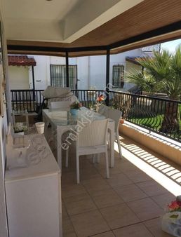 İzmir Dikili Kabakum'da Site İçerisinde Satılık Tribleks Villa