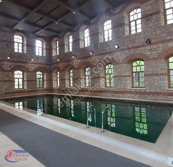 Çiğdem Emlaktan Satılık Lüx Tasarım Eşyali Balkonlu 3+1 Daire