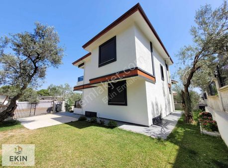 Güre Oteller Bölgesinde, Devasa Bahçeli, 7+1 Sıfır Akıllı Villa