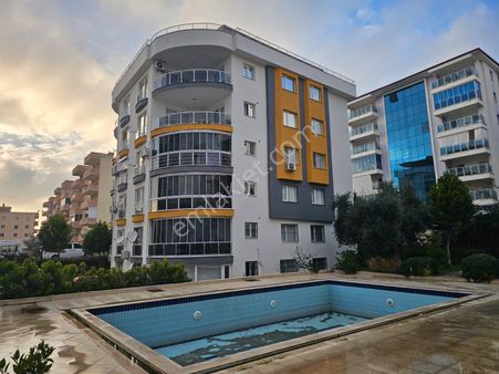 Ege Mahallesinde Satılık 3+1 Doğalgazlı Bakımlı Daire