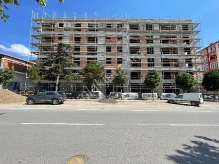 Güvenay - Çorum Kale Karşısı Cadde Üzeri 3+1 Satılık Daireler