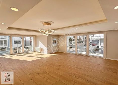 Efe'den Metrobüse Yürüme Mesafesinde Çift Balkonlu 2+1