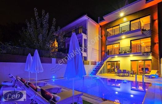 Fethiye Karagözler'de Deniz Manzaralı Satılık 5+2 Lüks Villa