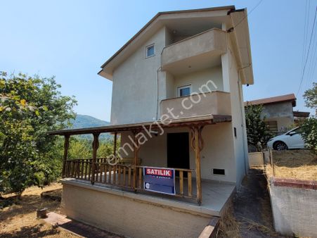 Hendek Beylice De 4+1 Teras-şömine Ve Bahçe Satılık Triplex Villa