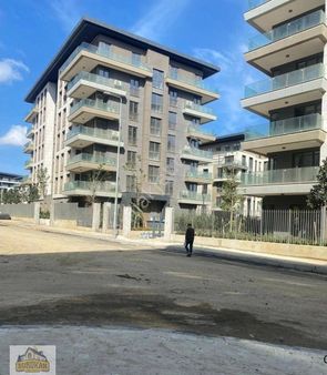 Emlak Konut Çınarköy 3+1 Ara Kat Güncel Devirli Satılık Daire