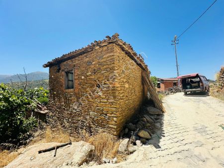 Tire Satılık Köy Evi 215 M2 Çobanköy De Abonelik Mevcut