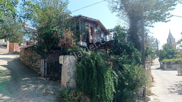 Zeytinli Pınar Başında 1+1 Eşyalı Kiralık Müstakil Köy Evi
