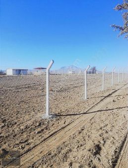 Talas Kuruköprü'de Etrafı Tel Örgüyle Çevrili Satılık Arsa