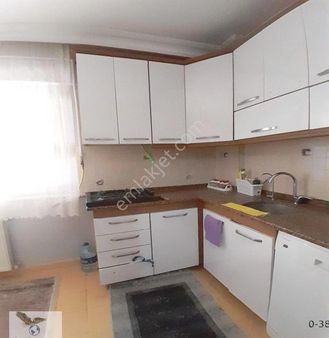 Avcılarda Sahile Ve Merkeze Yakın Eşyalı Satılık 2+1 Kelepiir